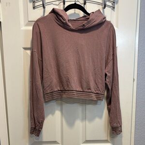 ALO Yoga K-O Smokey Quartz Cropped Hoodie Sample piece *flawed